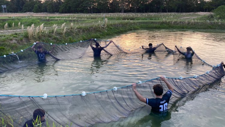 Alunos do IFAM/Campus Manacapuru do curso integrado em recursos pesqueiros realizam prática de campo na FAEXP/UFAM
